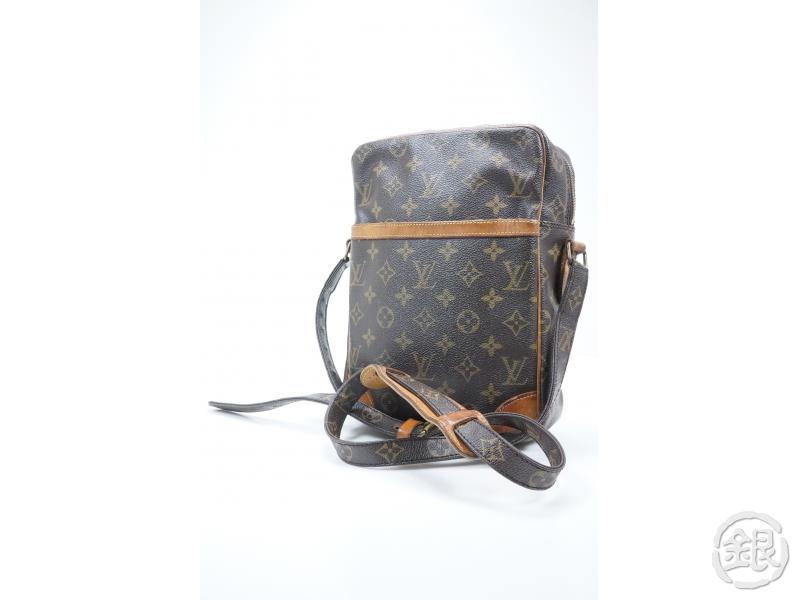 Prada Bags: Do Louis Vuitton Vintage Bags Have A Smell